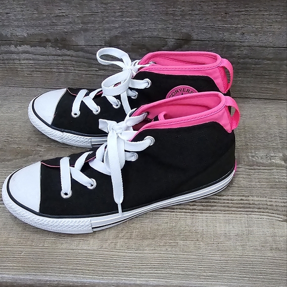 Converse high tops black with pink accents girls size 4 NWNT - Picture 1 of 6